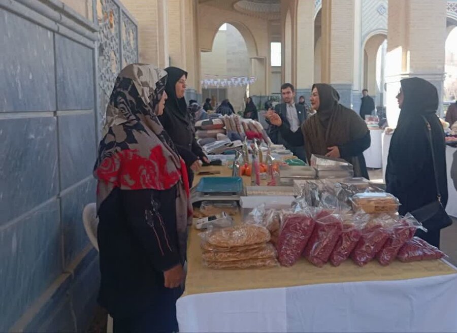  زنان سرپرست خانوار با هنر و توانمندی، حافظان واقعی بنیان خانواده‌ هستند