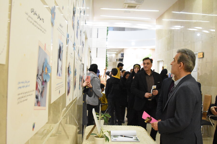 بازدید مسئولان بهزیستی کشور از نمایشگاه توانمندی‌های کودکان شبه‌خانواده