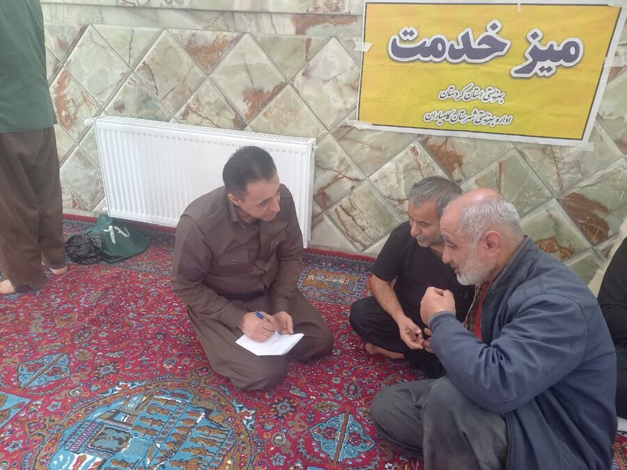 به مناسبت گرامیداشت دهه فجر میز خدمت بهزیستی کامیاران برگزار شد 