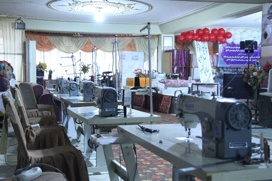 افتتاح کارگاه خیاطی و تولیدی کالای خواب ویژه زنان بهبود یافته استان فارس، امروز شنبه ۱۸ بهمن‌ماه، همزمان با آیین کشوری افتتاح پروژه‌های سازمان بهزیستی و به مناسبت گرامیداشت دهه مبارک فجر