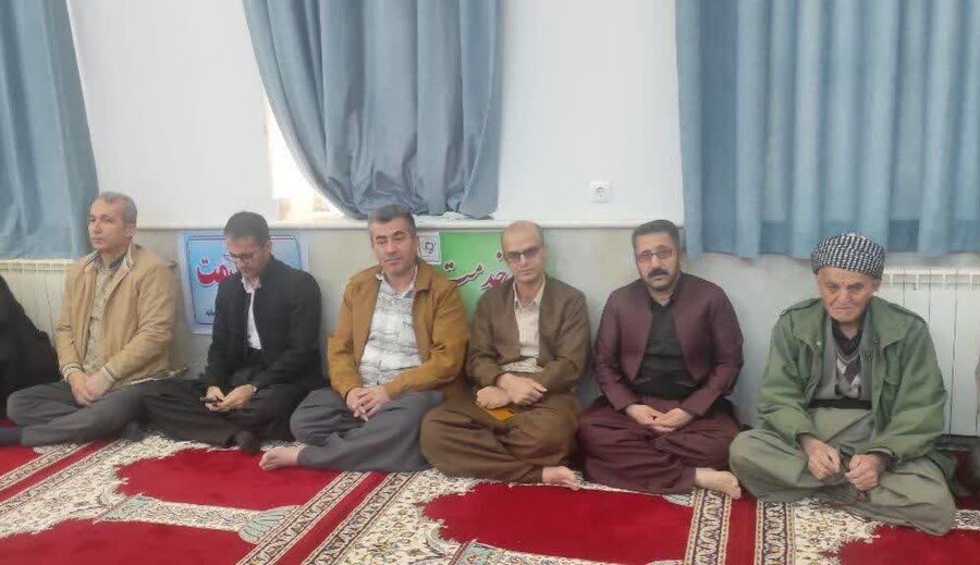 میز خدمت بهزیستی بانه به مناسبت دهه مبارک فجر برگزار شد 
