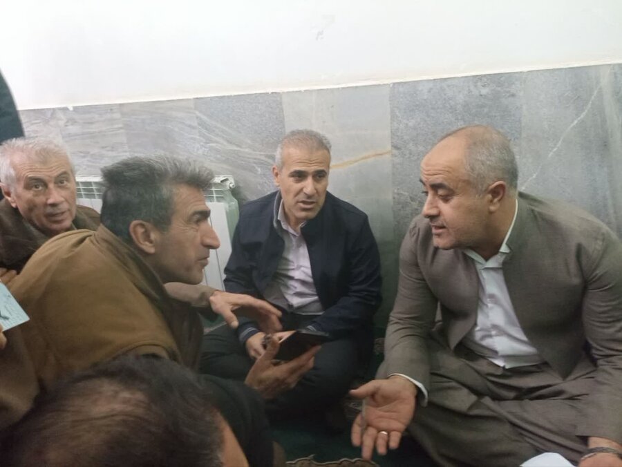 به مناسبت گرامیداشت دهه فجر میز خدمت بهزیستی شهرستان مریوان برگزار شد