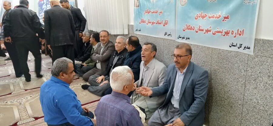 میز خدمت جهادی ادارات دهگلان به مناسبت دهه فجر برگزار شد 