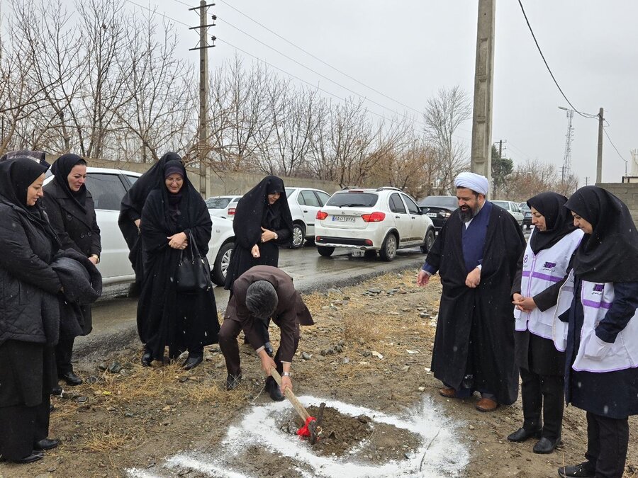 کلنگ زنی اورژانس اجتماعی