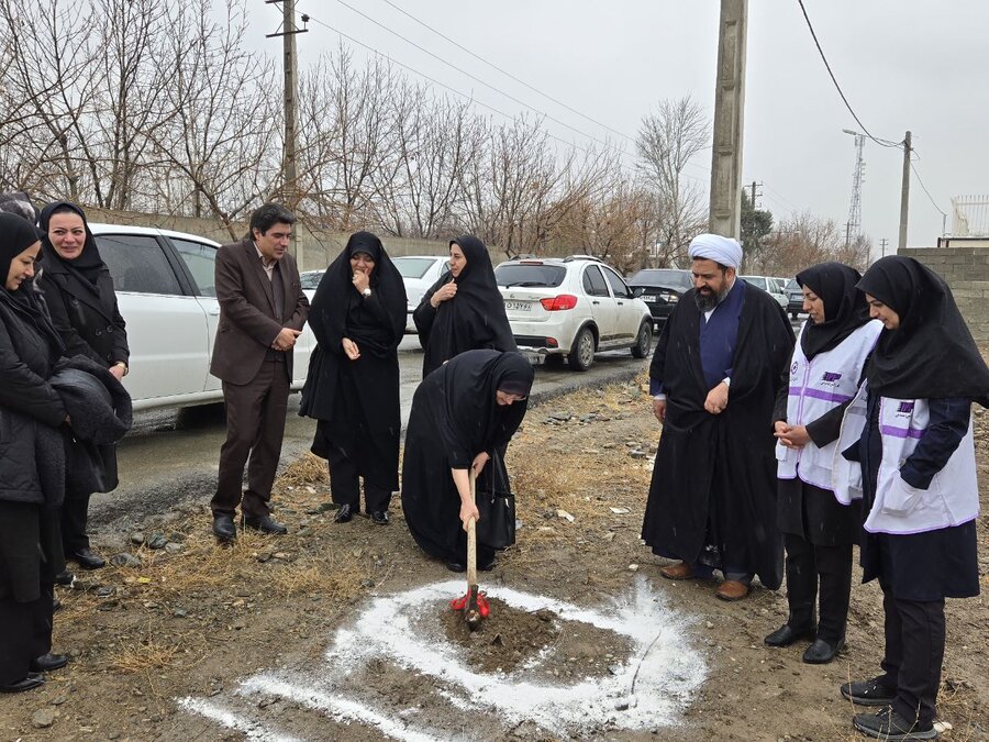 کلنگ زنی اورژانس اجتماعی