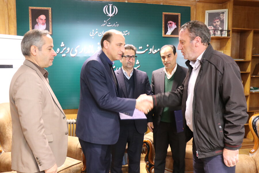 سکان بهزیستی میاندوآب به علی کریمی سپرده شد