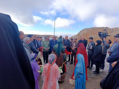 حضور سرپرست بهزیستی فارس در شهرستان خرم‌بید؛ از افتتاح پروژه‌های مسکن مددجویان تا پیگیری مسائل زیرساختی