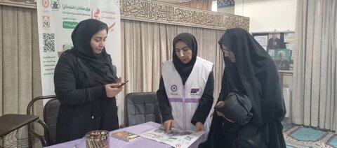 حضور تیم اورژانس اجتماعی در  میز خدمت درمانی سلامت  محله کم برخوردار فاز ۷ شهر جدید مهستان