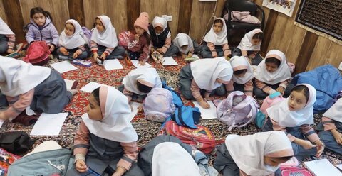 طالقان | به مناسبت دهه مبارک فجر /برگزاری مسابقه نقاشی ویژه کودکان پیش دبستانی در اداره بهزیستی شهرستان طالقان