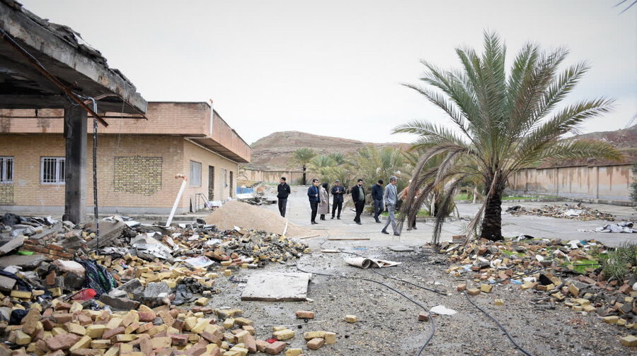 بازدید مدیرکل از ساختمان بمباران‌شده بهزیستی قصرشیرین