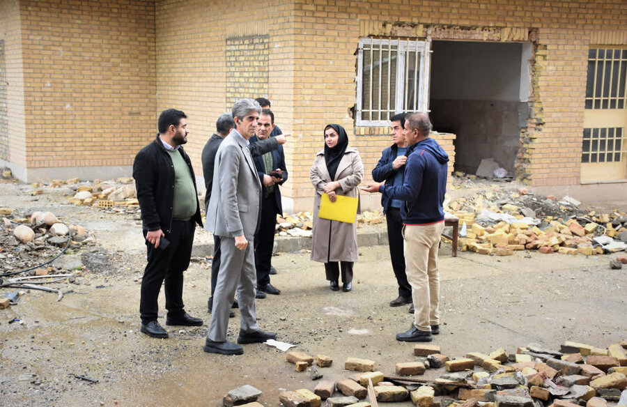 بازدید مدیرکل از ساختمان بمباران‌شده بهزیستی قصرشیرین
