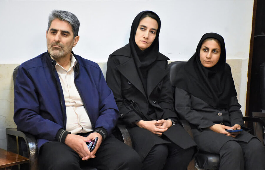دیدار مدیرکل بهزیستی کرمانشاه با کارکنان سرپل‌ذهاب
