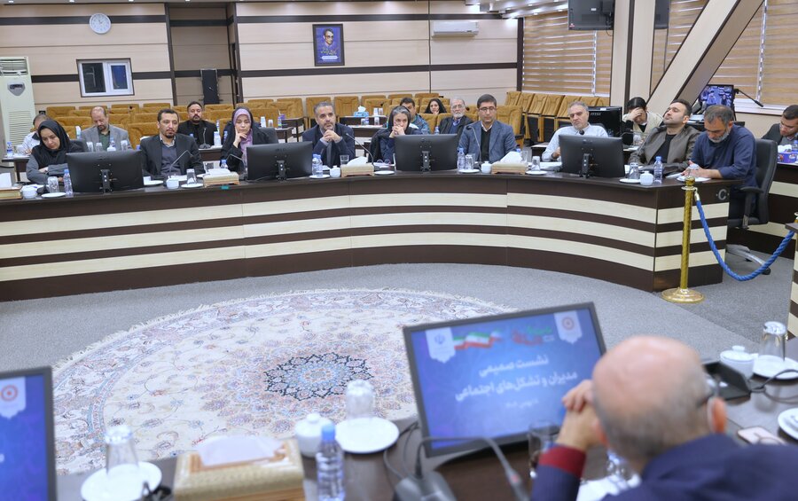 تقویت اعتماد و سرمایه اجتماعی در نشست مشترک تشکل‌های غیردولتی با برخی مدیران دولتی