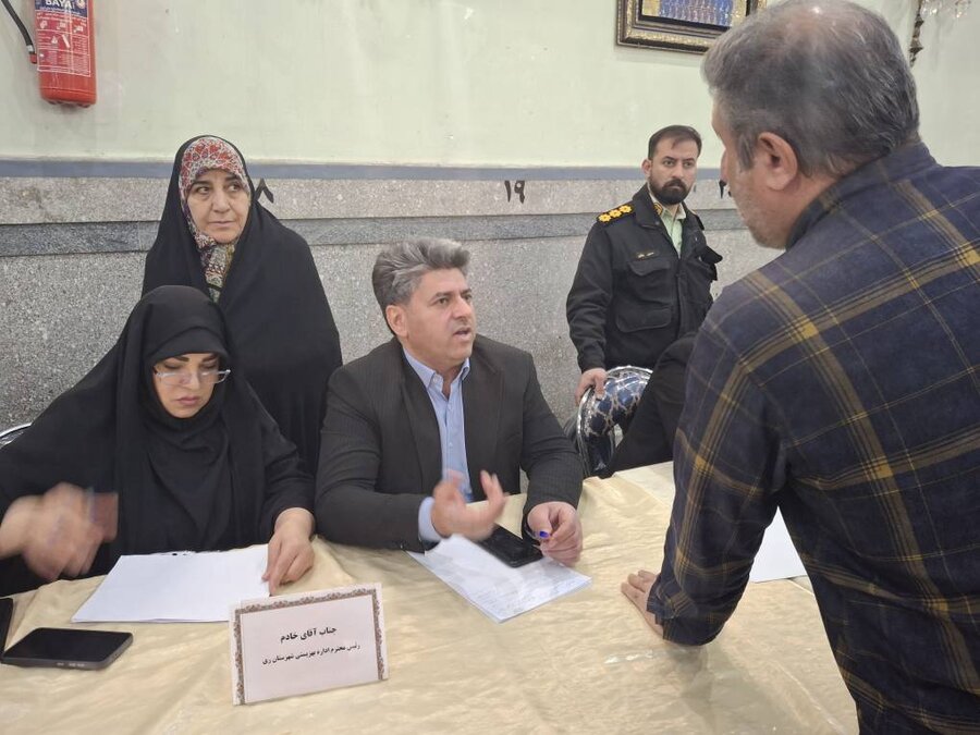 شهرری | حضور مدیر بهزیستی در میز خدمت مسئولان و دیدار مردمی