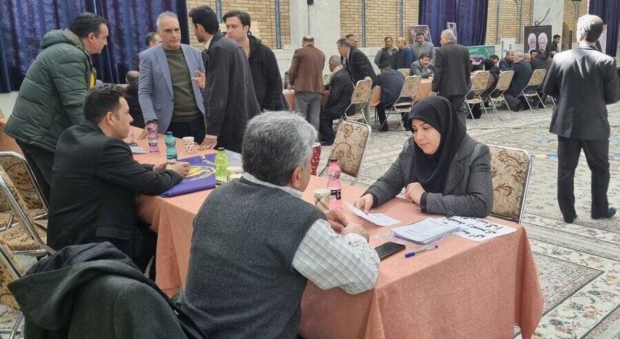 شهرری | پاسخگویی میدانی بهزیستی در میز خدمت جهادی کهریزک