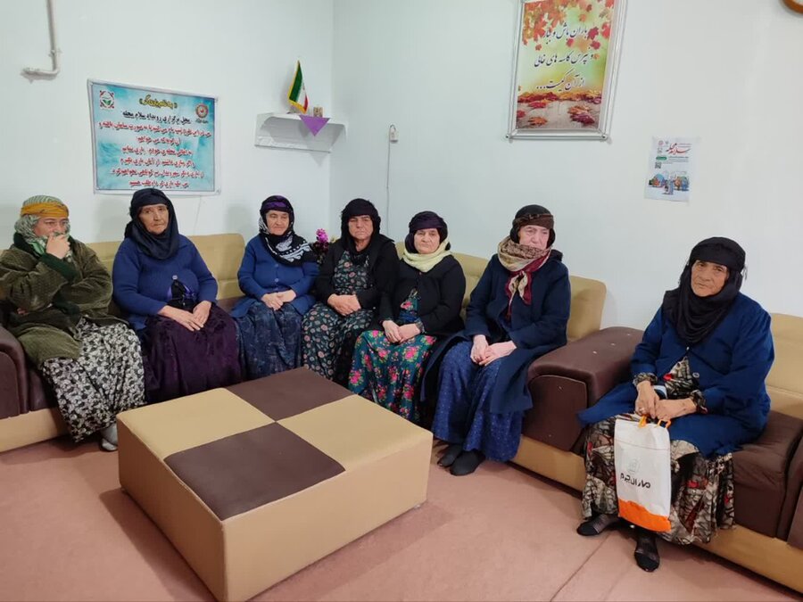 تست سلامت برای زنان سالمند و سرپرست خانوار شهرستان قروه انجام شد