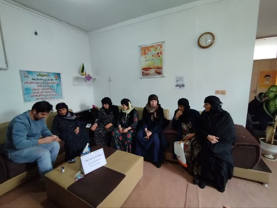 تست سلامت برای زنان سالمند و سرپرست خانوار شهرستان قروه انجام شد 
