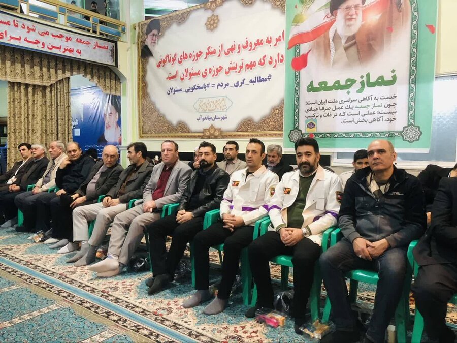 حضور کارکنان بهزیستی میاندوآب در همایش بزرگ قرآن نقشه راه انقلاب تا ظهور در مصلی شهرستان میاندوآب