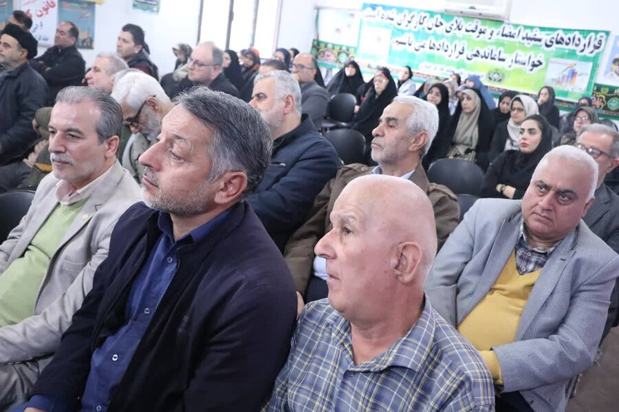 جشن گرامیداشت دهه مبارک فجر در خانه کارگر استان گیلان برگزار شد.