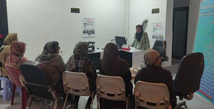 اجرای برنامه «پویش سلام محله» و برپایی میز خدمت در مرکز مثبت زندگی بهزیستی بوکان