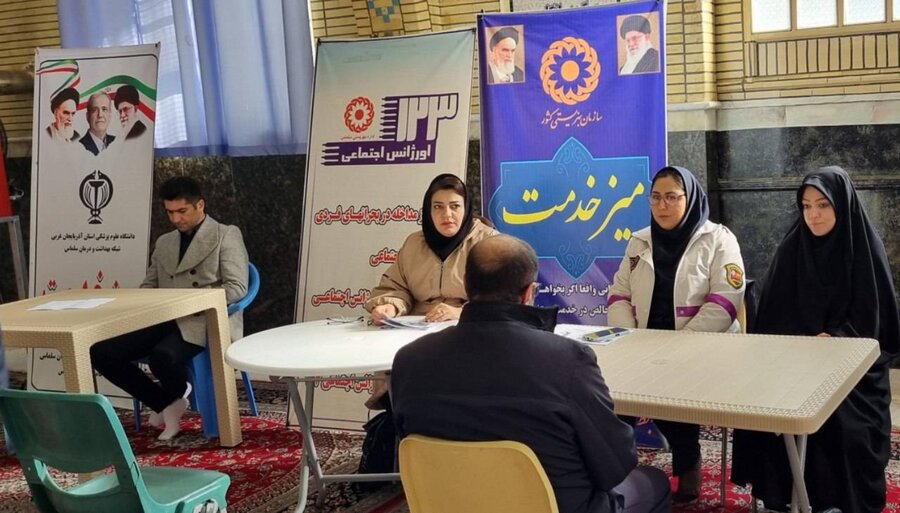 میز خدمت بهزیستی سلماس با حضور فرماندار در مصلی امام خمینی(ره)