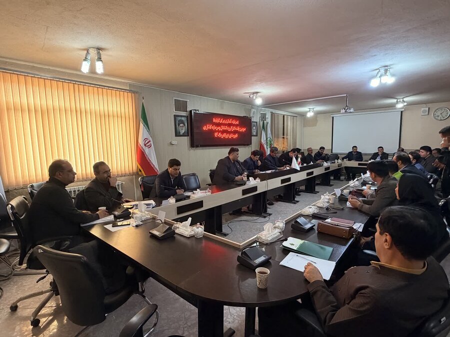 سومین جلسه کارگروه اشتغال و سرمایه‌گذاری دیواندره با تأکید بر ایجاد فرصت‌های شغلی پایدار برگزار شد
