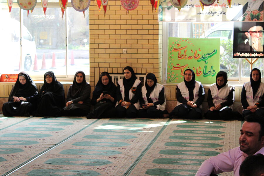 برپایی مراسم بزرگداشت دهه مبارک فجر در بهزیستی گیلان