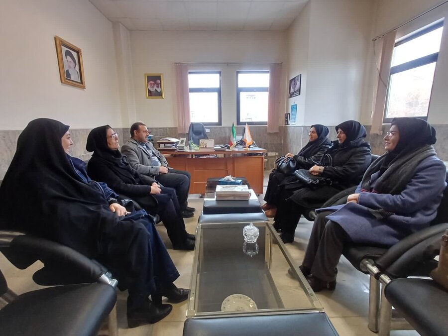 بازدید مدیرکل دفتر امور بانوان و خانواده استانداری کردستان از گروههای همیار زنان سرپرست خانوار بیجار