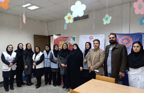 ساوجبلاغ | برپایی میز خدمت بهزیستی در محله کم‌برخوردار ترک‌آباد در ایام دهه مبارک فجر