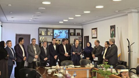 تکریم و معارفه