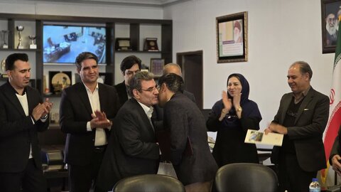 تکریم و معارفه