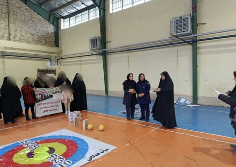به مناسبت دهه مبارک فجر و در راستای پویش سلام محله / مسابقه بانوان سرپرست خانوار بهزیستی شهرستان طالقان برگزار شد