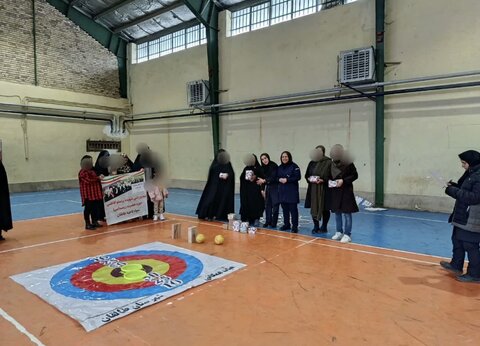 به مناسبت دهه مبارک فجر و در راستای پویش سلام محله / مسابقه بانوان سرپرست خانوار بهزیستی شهرستان طالقان برگزار شد