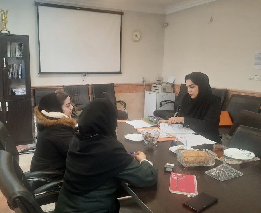 نظرآباد | تشکیل کمیسیون پزشکی بهزیستی نظرآباد و بررسی ۲۰ پرونده جسمی _ حرکتی