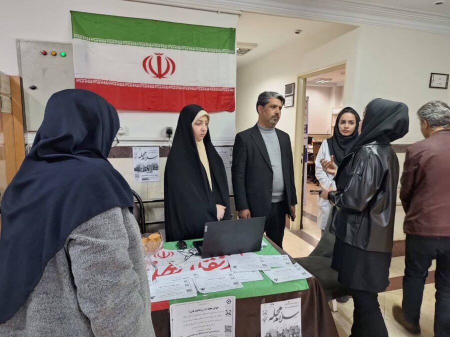 شهرری | برگزاری میز خدمت دهه فجر در مراکز مثبت زندگی