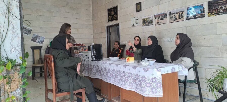 شهرری | برگزاری میز خدمت دهه فجر در مراکز مثبت زندگی