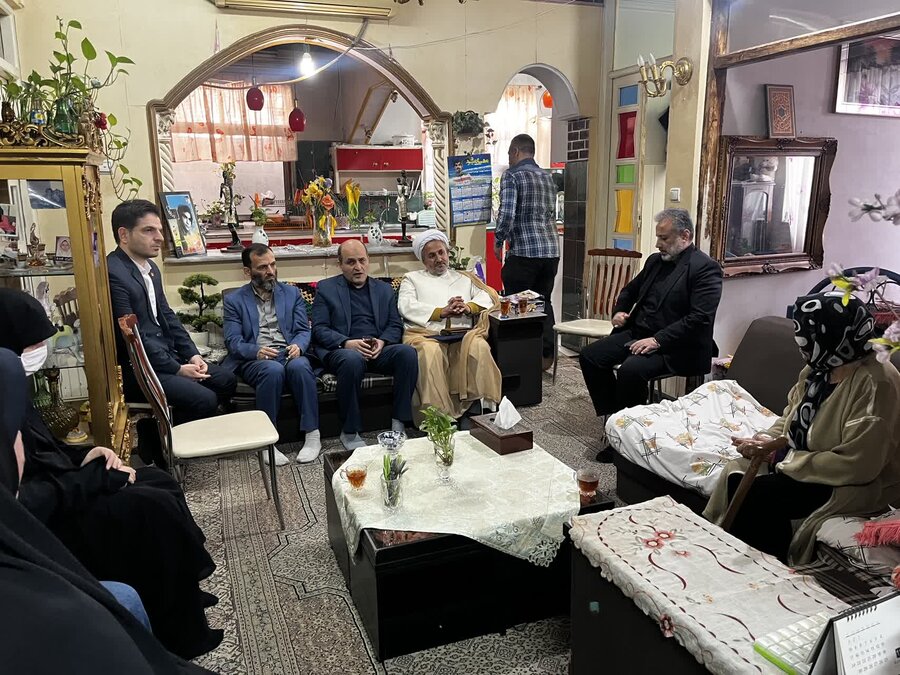 دیدار با خانواده شهید