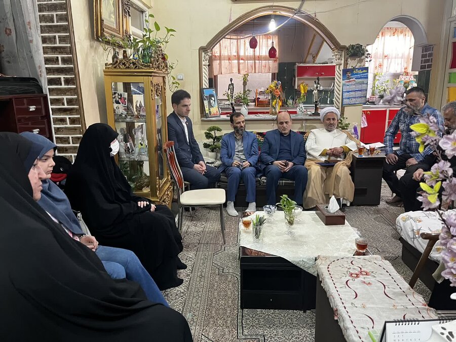 دیدار با خانواده شهید