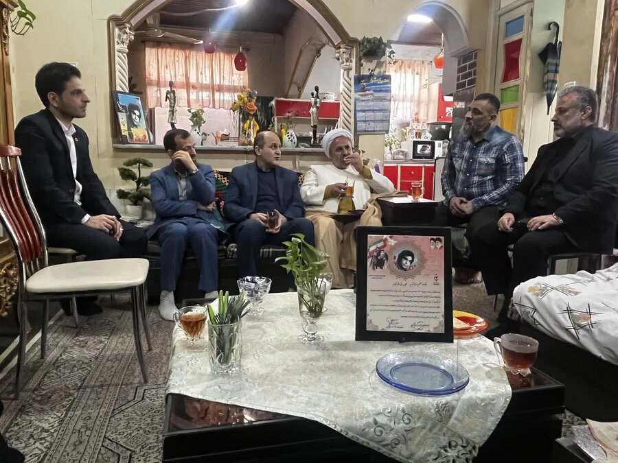 دیدار با خانواده شهید