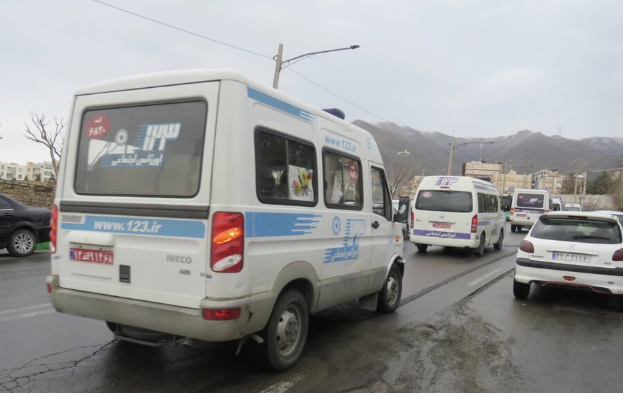 همزمان با دهه مبارک فجر/ رژه کشوری خودروهای اورژانس اجتماعی در استان البرز برگزار شد