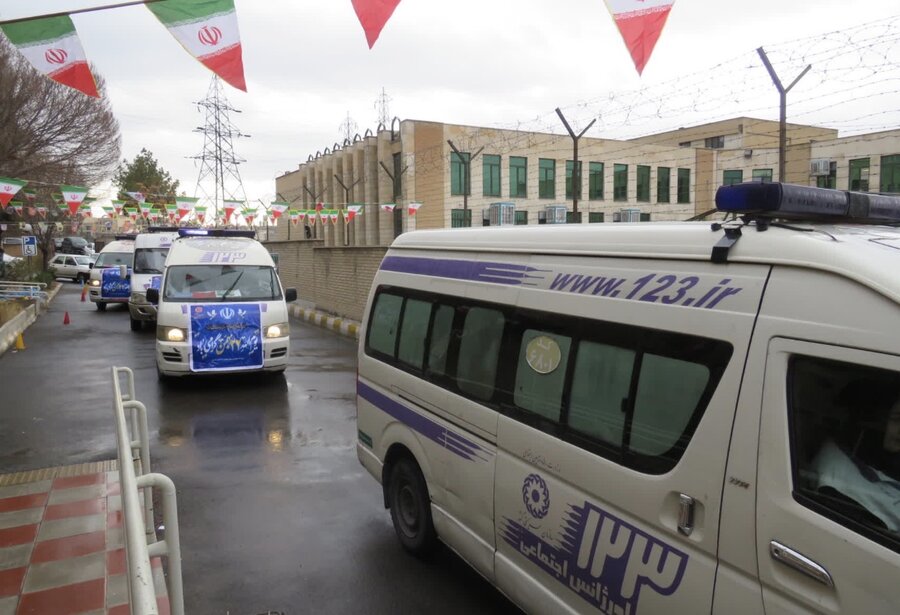 همزمان با دهه مبارک فجر/ رژه کشوری خودروهای اورژانس اجتماعی در استان البرز برگزار شد