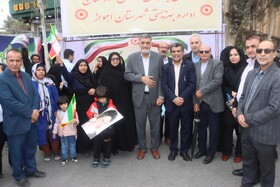 استقبال گسترده شهروندان اهوازی از پویش «سلام محله» در راهپیمایی ۲۲ بهمن