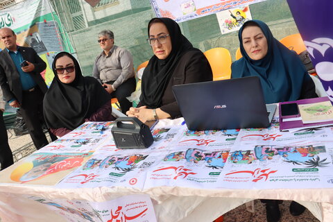 حضور پرشور کارکنان بهزیستی استان بوشهر در راهپیمایی ۲۲ بهمن؛ همگام با مردم و همراه با برپایی میز خدمت