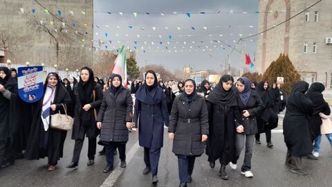 حضور پرسنل اداره بهزیستی شهرستان اسکو در راهپیمایی ۲۲بهمن