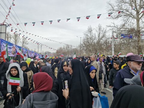 حضور پرشور خانواده بزرگ بهزیستی البرز در یوم‌الله انقلاب