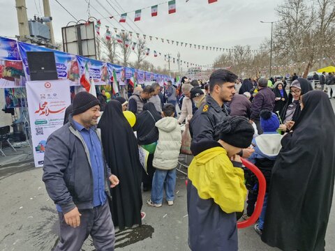 حضور پرشور خانواده بزرگ بهزیستی البرز در یوم‌الله انقلاب