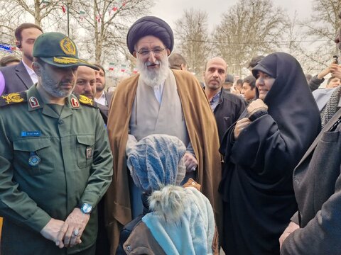 حضور پرشور خانواده بزرگ بهزیستی البرز در یوم‌الله انقلاب