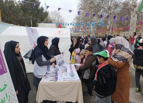 نظرآباد | حضور پرشور خانواده بزرگ بهزیستی شهرستان نظرآباد در راهپیمایی ۲۲ بهمن و جشن پیروزی انقلاب
