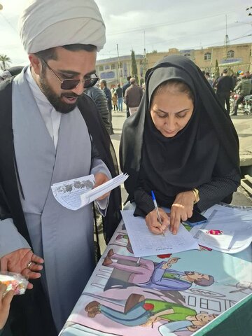 گزارش تصویری| فسا-دهه فجرو حماسه حضور مسئولین و مردم در مراسم راهپیمایی یوم الله ۲۲ بهمن  و ادامه طرح پویش سلام محله در شهرستان فسا