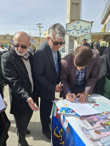 گزارش تصویری| فسا-دهه فجرو حماسه حضور مسئولین و مردم در مراسم راهپیمایی یوم الله ۲۲ بهمن  و ادامه طرح پویش سلام محله در شهرستان فسا